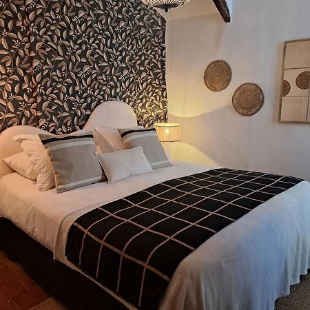 Hotel Le Patio De Sophie シストロン エクステリア 写真