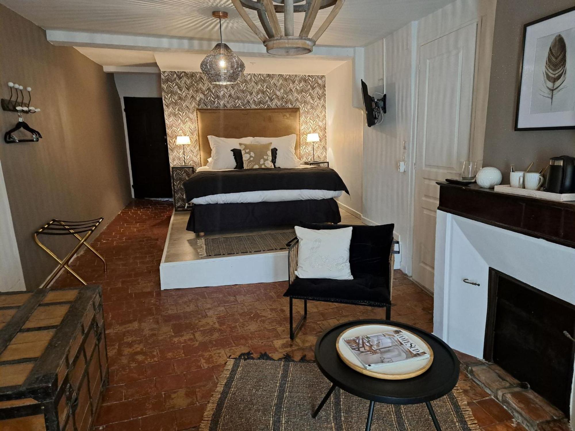 Hotel Le Patio De Sophie シストロン 部屋 写真