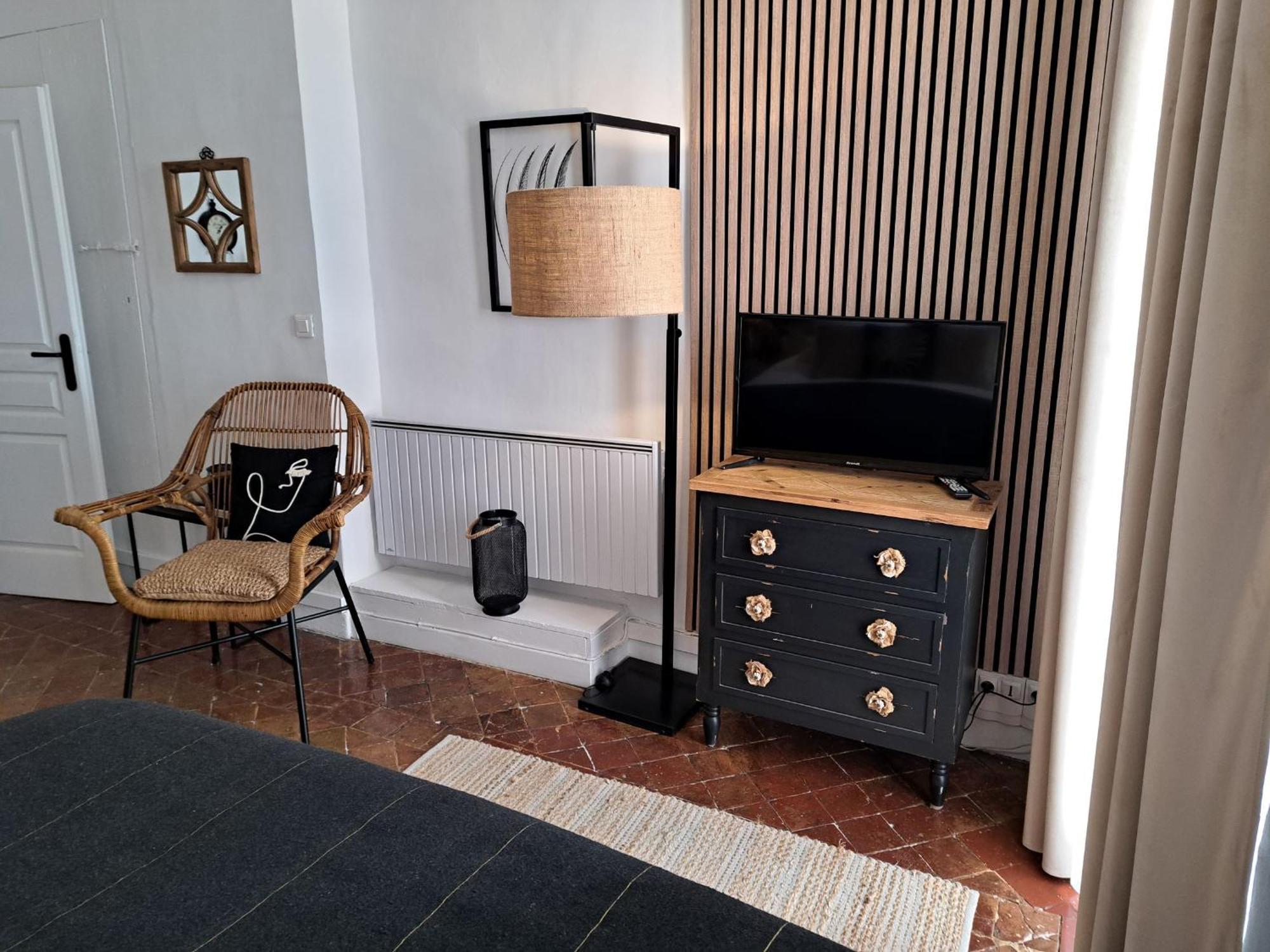 Hotel Le Patio De Sophie シストロン 部屋 写真