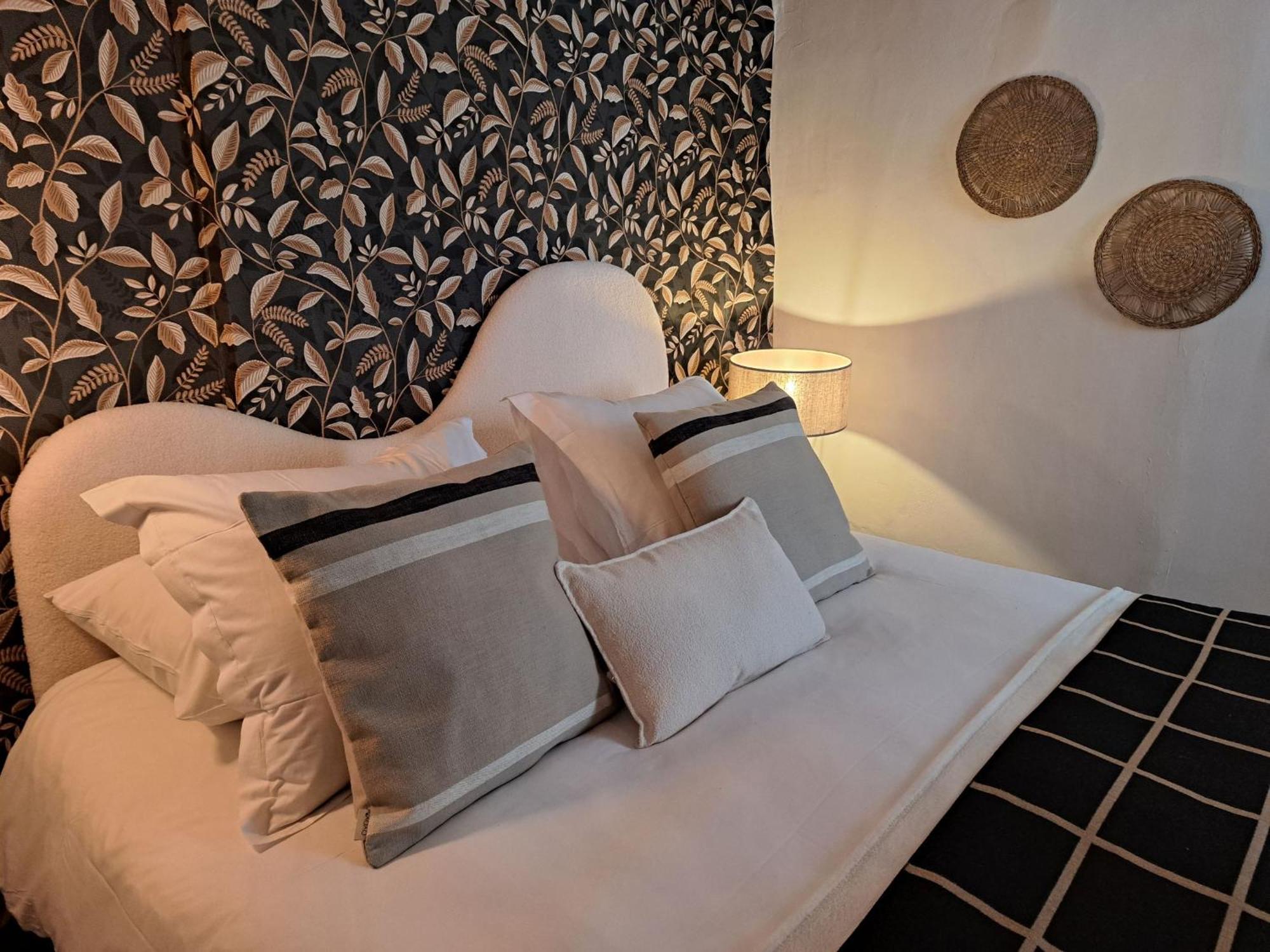 Hotel Le Patio De Sophie シストロン 部屋 写真