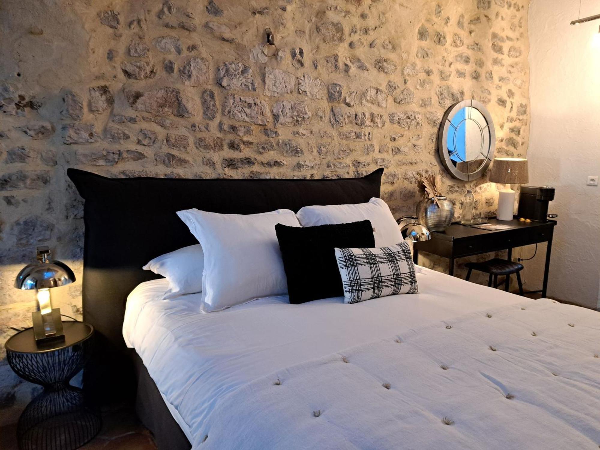 Hotel Le Patio De Sophie シストロン 部屋 写真