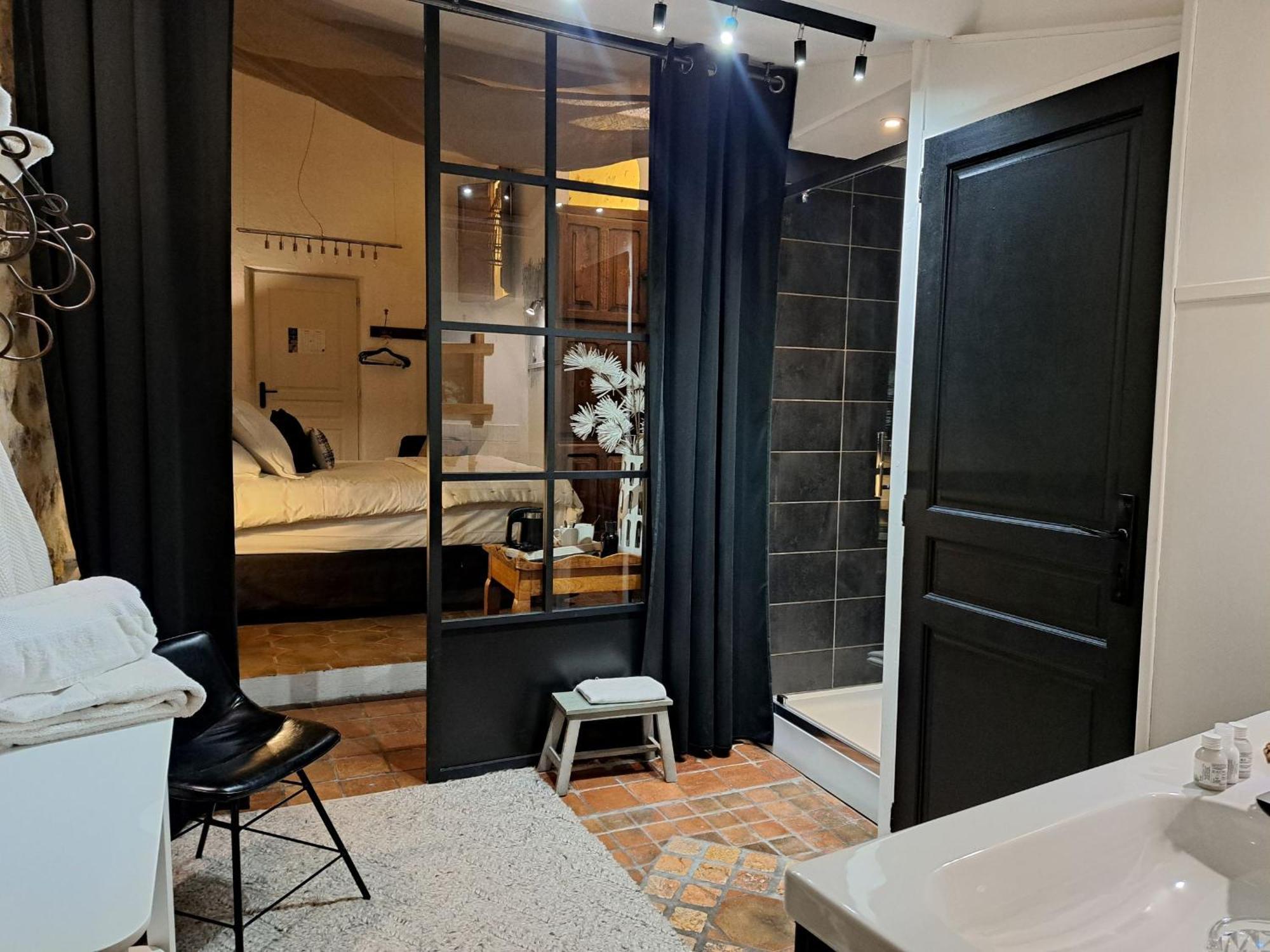 Hotel Le Patio De Sophie シストロン 部屋 写真